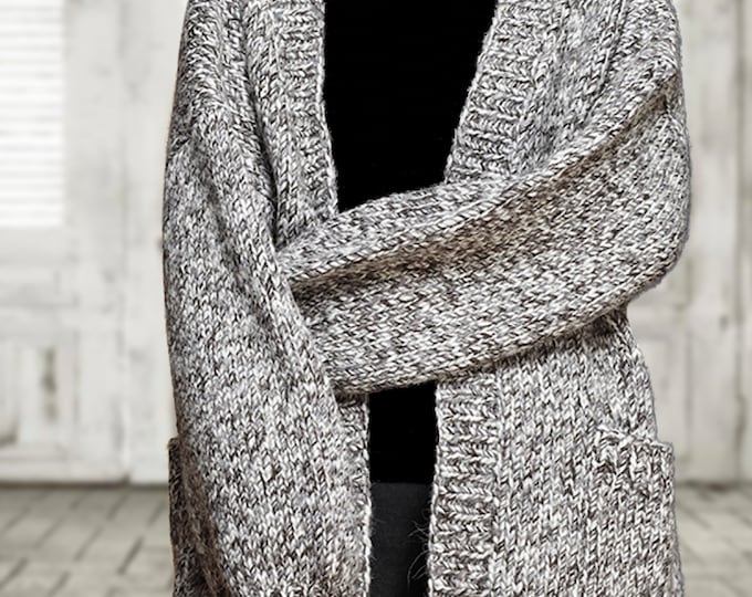 Hand knit oversize woman sweater chunky slouchy charcoal white blend wool knit cardigan
