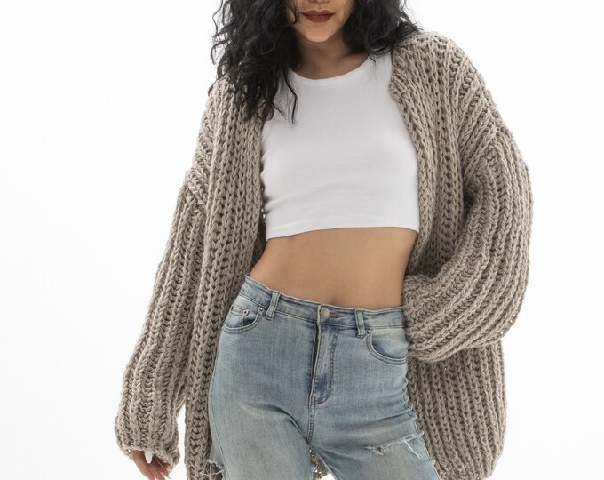 Hand knit woman sweater wool cardigan sweater top puffy sleeves Khaki