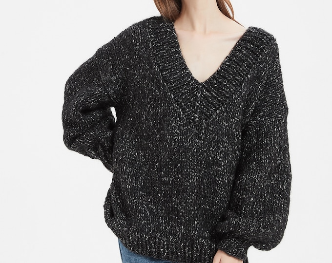 Hand knit WOOL sweater oversize woman sweater V-neck slouchy black white sweater