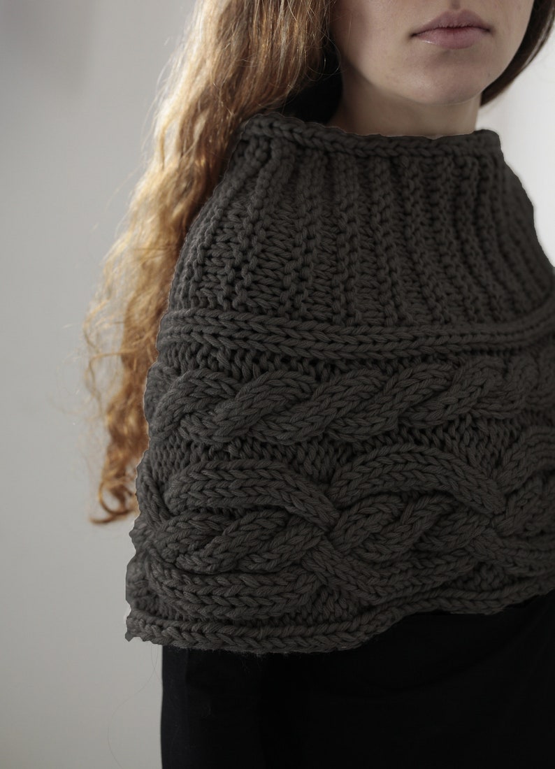 Hand knit woman poncho charcoal capelet Chunky Neck Warmer/Cowl/Tube Scraf cable pattern Charcoal