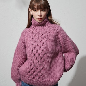 Hand knit oversize woman sweater crewneck wool pullover cable knit sweater