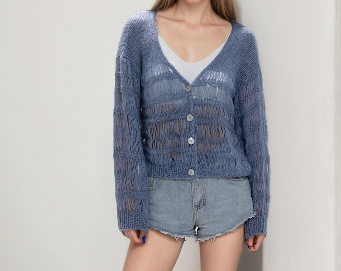 Hand knit woman sweater Mohair cable knit short cropped cardigan button front cardigan Misty Lilac
