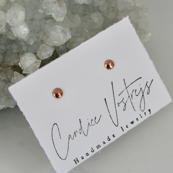 Small Hammered Copper Stud Earrings, 4mm Earrings, Pebble Earrings, Minimal Jewelry, Copper Jewelry, Round Copper Earrings, Stud Earrings