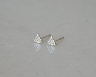 Small Silver triangle Stud Earrings, Stamped Silver Earrings, Minimal Studs, Womens Earrings, 4mm, Modern Studs, Cartilage earrings, 925