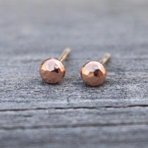 Copper Pebble Post Earrings, Copper Jewelry, Copper Dots, Dot Earrings, Hammered Earrings, Silver Posts, Polished Earrings, Natural Copper