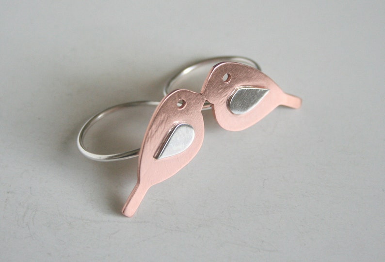 Style vintage bronze oiseaux fleur rose bague double doigts