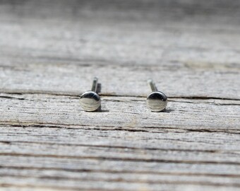 Very Tiny Round Dot Stud Earrings, 3mm Super Polished Silver Dot Post Earrings, Tiny Silver Studs, Minimal Jewelry, Cartilage Earrings
