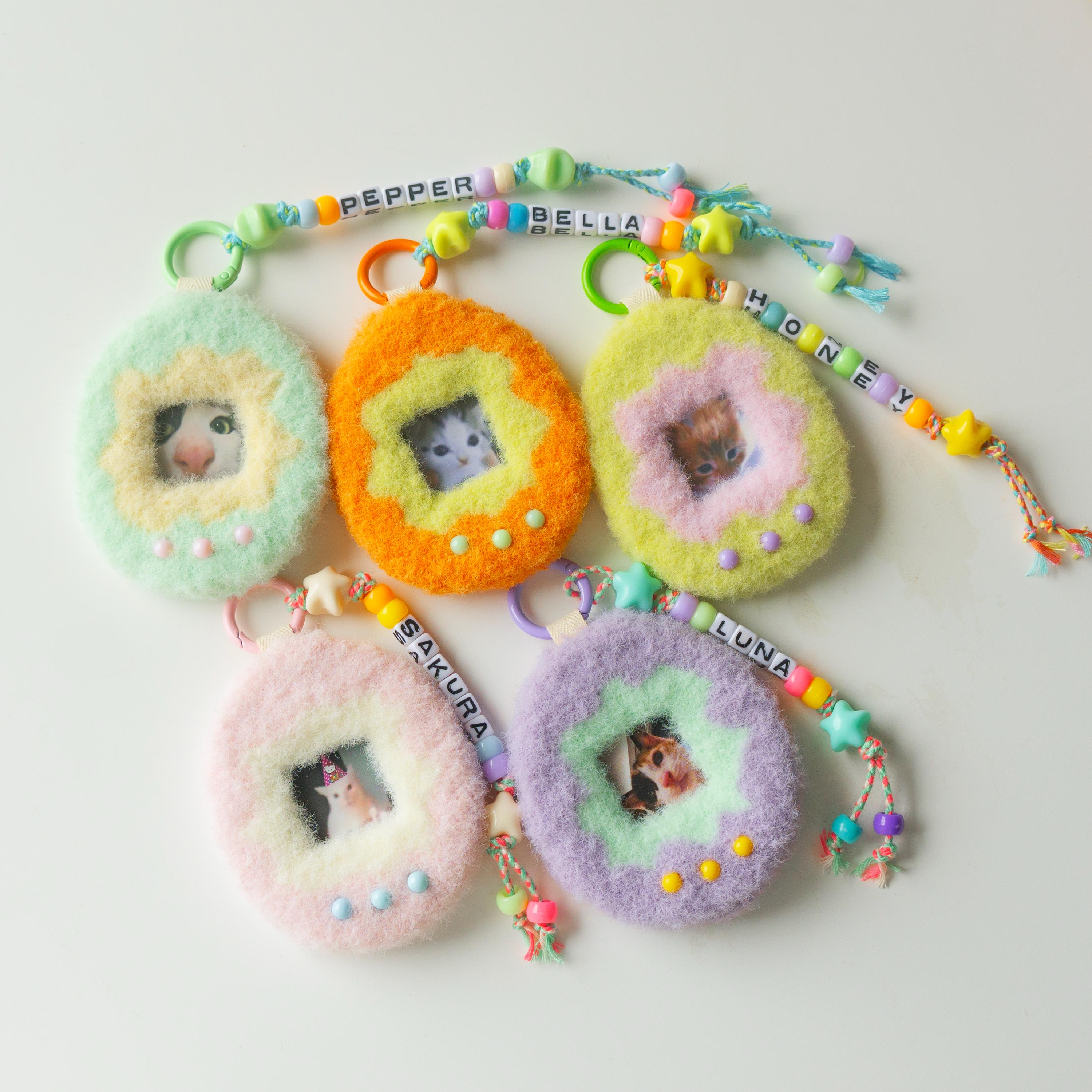 ペットの写真キーホルダー、たまごっち、ハンドメイド、パンチニードル