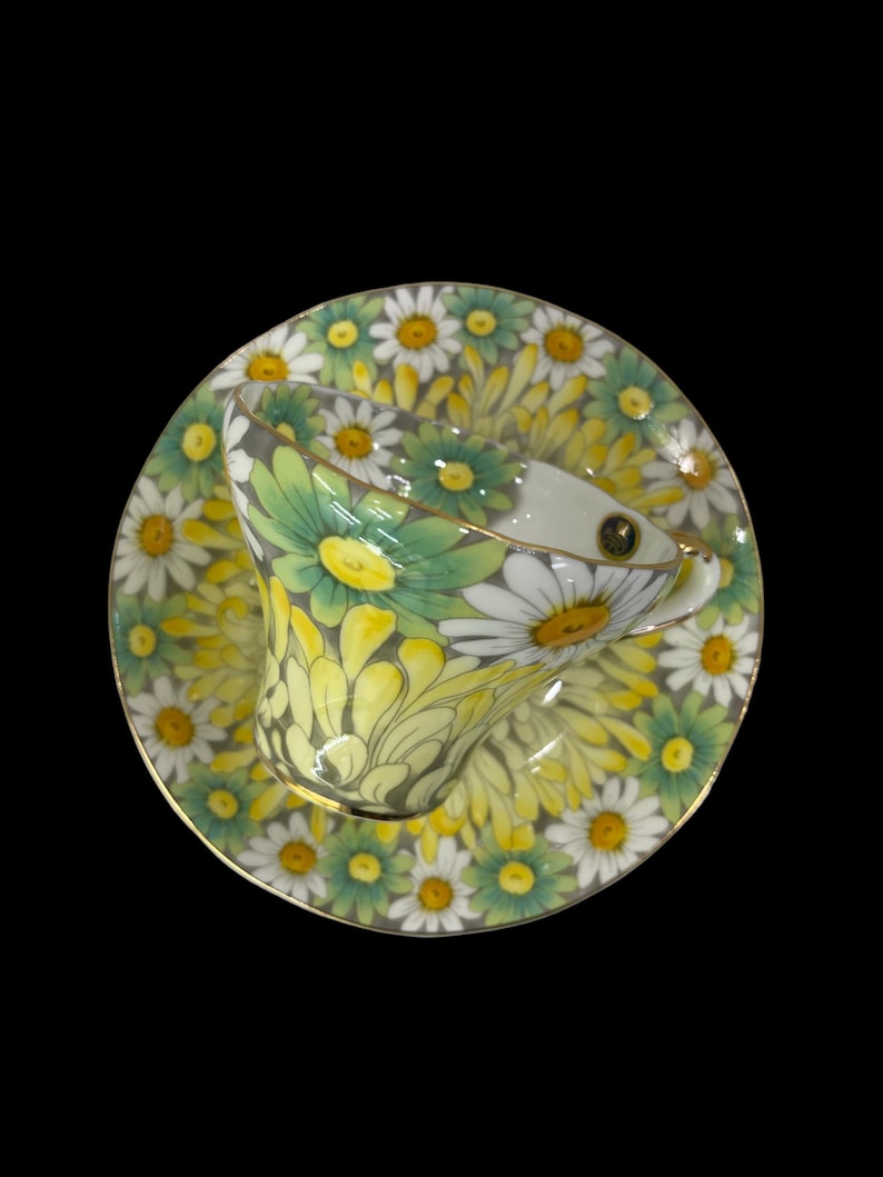 Exquisite Aynsley Daisy Coffee Tea Cup and Saucer Set Fine Bone China