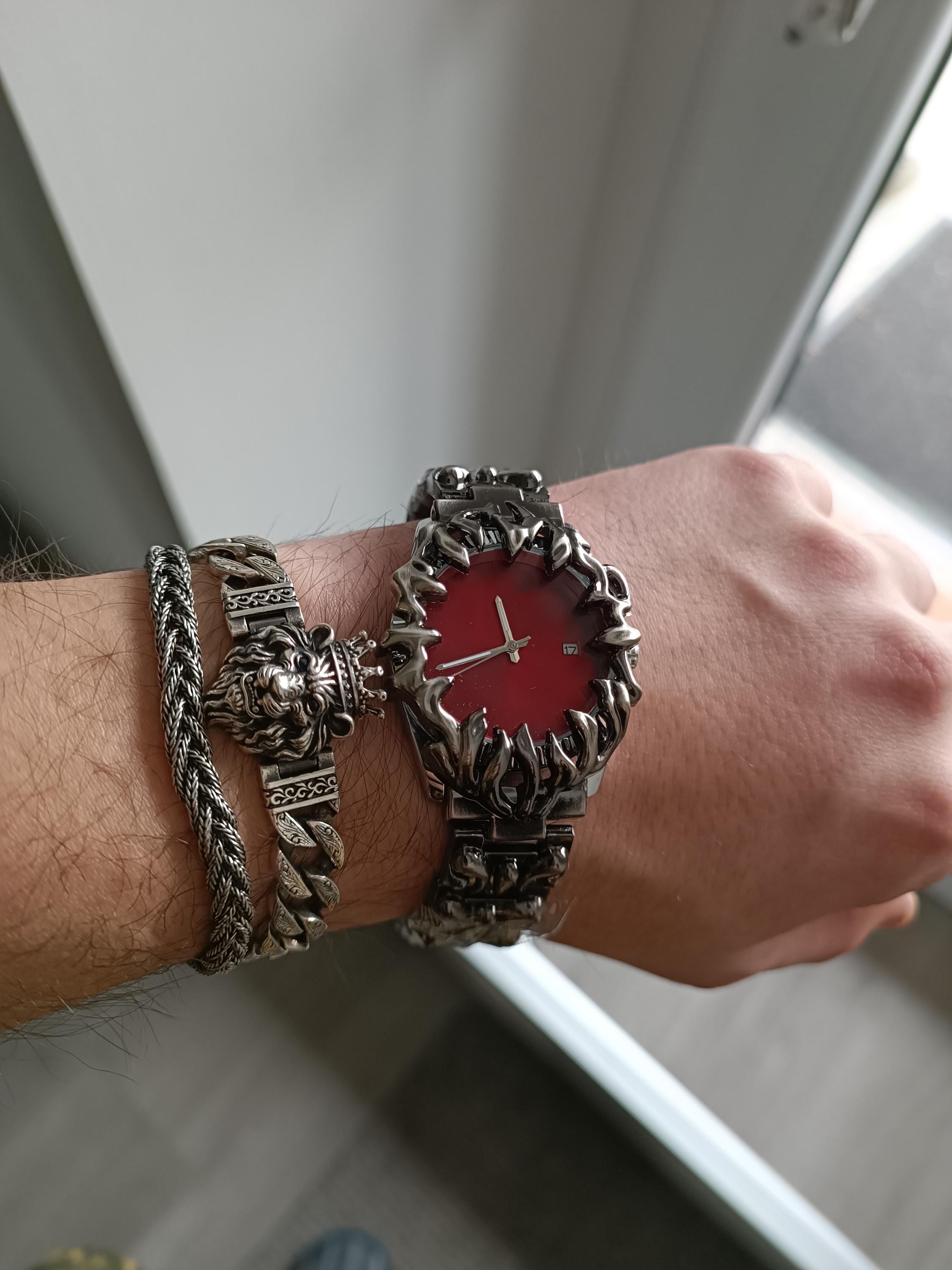 Gothic Style Opium Watch With Solid Stainless Steel Claws Very