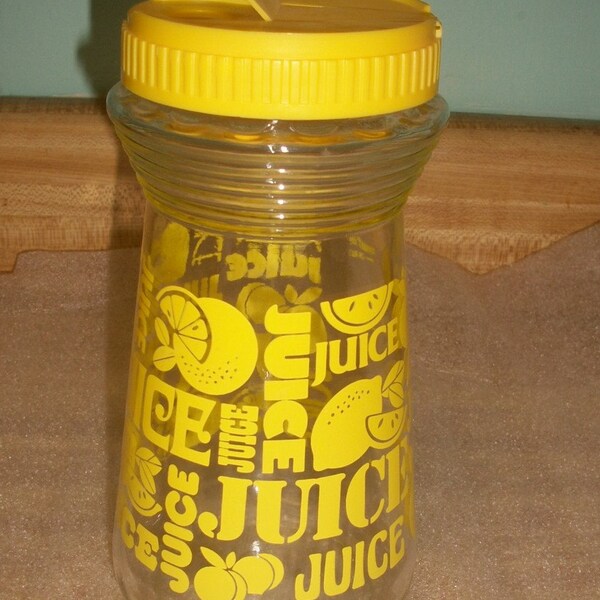 Sale Vintage Hazel Atlas 1 qt.Juice Bottle Jar Pitcher YELLOW LID CA.1960