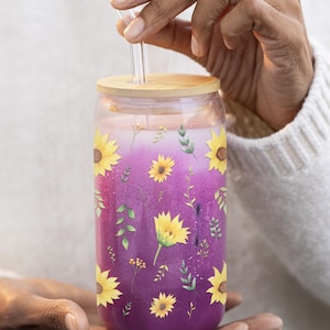 Sunflower Sipper Glass, 16oz Floral Tumbler with Lid and Straw, Summer Gift for Her, Drinking Cup, Reusable Tumbler, Birthday Drinkware