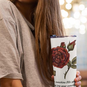 Vaso personalizado con nombre, taza de café con flores y el mes de nacimiento de junio, regalo para su cumpleaños, rosa, artículos novedosos para beber y viajar