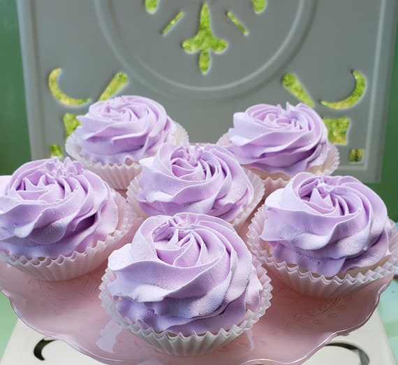 Fake/faux 4 X Cupcake With Rose 2Pink 2 Lilac Fake/faux 4 X Cupcake With Rose 2Pink 2 Lilac