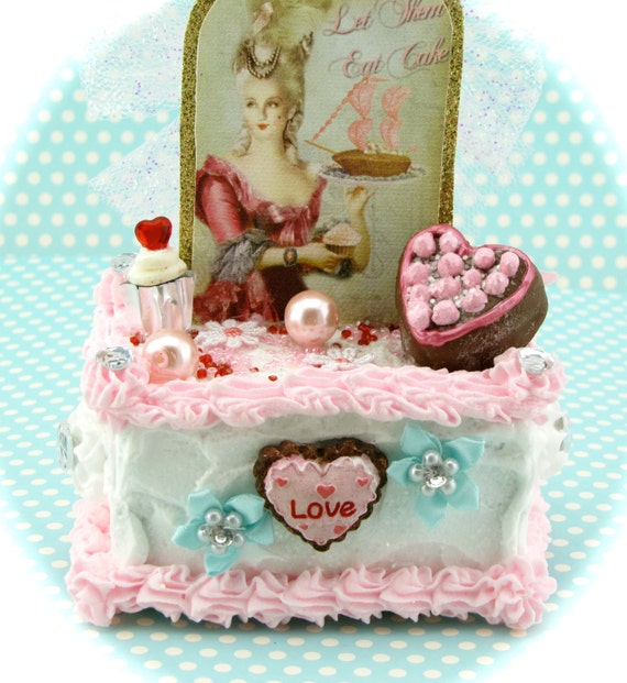 Marie Antoinette Fake Petit Four Artwork 12 Legs Designer