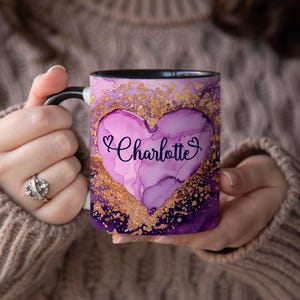 Lila Aquarell Marmorbecher mit Herzen, personalisierte Tasse, individueller Name Kaffee, Teetasse, Geburtstagsgeschenk für sie, ihn Schwester Mama Frau