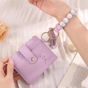 Geboortebloem sleutelhanger portemonnee, leren kaartportemonnee, sleutelhouder, armband sleutelhanger, aangepaste naamportemonnee, gepersonaliseerde cadeaus voor haar, Moederdag