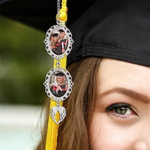 Dije de foto con borla de graduación personalizada con alas de ángel, borla conmemorativa de graduación 2025 para birrete, dije conmemorativo de graduación para ella