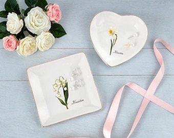 Plato para joyas con flores de nacimiento personalizado, plato para anillos con flores de acuarela, plato para baratijas, regalo de cumpleaños para un amigo, regalo para mamá, regalo de despedida de soltera