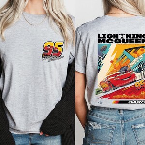 Camiseta de Rayo McQueen, camiseta de Disneyland, suéter de Disneyworld, camiseta McQueen 95, camiseta familiar de Magic Kingdom, camiseta de Cars imagen 2