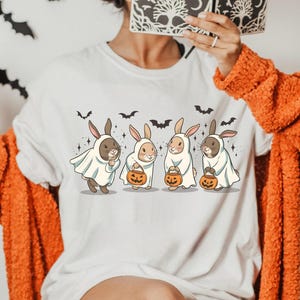 Maglietta con conigli fantasma di Halloween, divertente felpa con conigli fantasma di Halloween, simpatica maglietta con conigli spettrali, maglione con atmosfera spettrale di Halloween