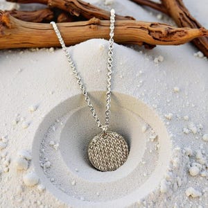 Timeless Pavé Round Pendant Necklace, Sparkly Circle Pendant with Zircon, Classy Accessory, Silver Chain, Gift for Daughter, Present Idea
