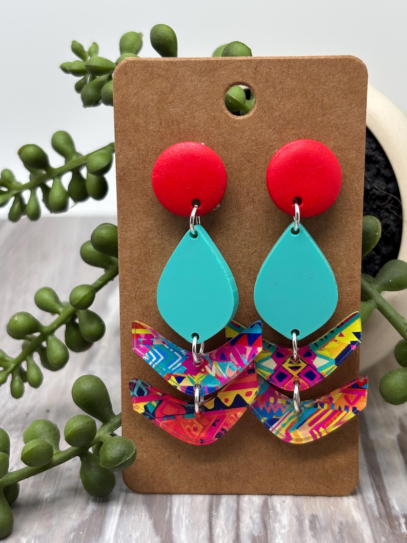 Brincos geométricos em acrílico para mulheres – Joias boho com design diferenciado para brincos de pressão ou piercing. Mexico Chevon Double