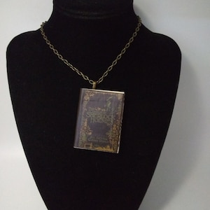 Sherlock Holmes Pendant/Ornament - Book Necklace - Complete Works of Sherlock Holmes-Sherlock Sir Arthur Conan Doyle-Sherlock Holmes Jewelry