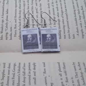 Shakespeare Book Earrings / Gift for Her / Book Lover Gift / Book Jewelry / Book Earrings / Shakespeare Earrings / Book Earrings / The Bard