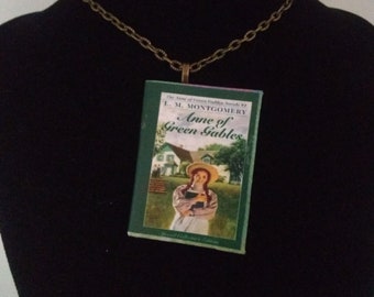 Anne of Green Gables hänge/prydnad - Handgjorda boksmycken - Handgjord bokprydnad - Miniboksmycken - Anne Shirley minibokshalsband