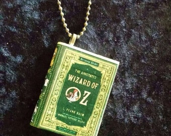 Wizard of Oz Pendant/Ornament - Wizard of Oz Jewelry - Wizard of Oz Necklace - Book Pendant - Book-lover Gift - Wizard of Oz Fan Gift - Oz