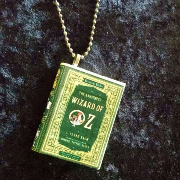 Magicien d’Oz Pendentif / Ornement - Wizard of Oz Jewelry - Wizard of Oz Collier - Livre Pendentif - Livre-amoureux Cadeau - Magicien d’Oz Fan Gift - Oz