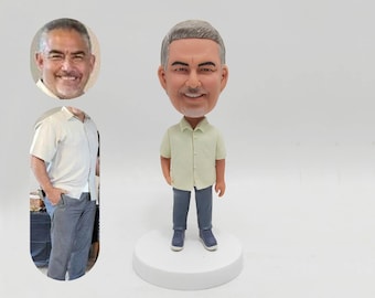 Custom boss bobbleheads, personalized boss day gifts, personalized boss figurines, personalized bobblehead gifts, souvenir gifts for bosses