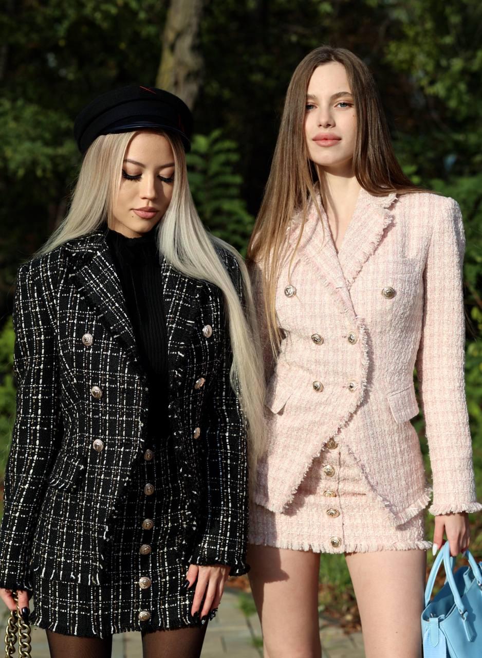 Custom jacket handmade. Vintage jacket style. Women's blazer in Black or Pink. Tweed jacket.