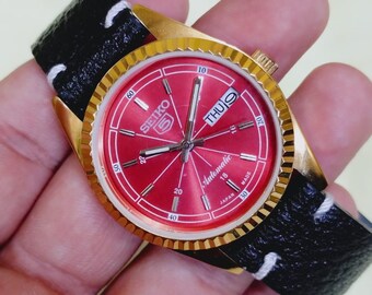 Collectible Seiko 5 Automatic Black Original Retro Dial Mens