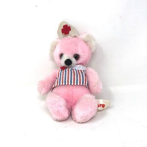 Orsetto di peluche vintage Russ Clara Nurse con vestitino a righe rosa e croce rossa, 1977