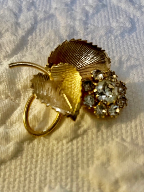 Flower rhinestone brooch Diamond like stones gold… - image 5