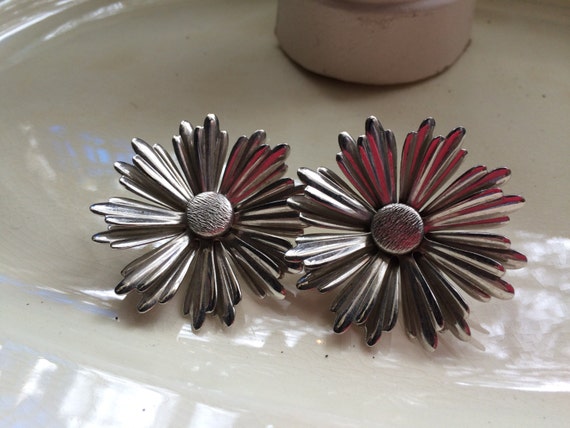 Large vintage earrings Daisy Sarah Coventry - image 1