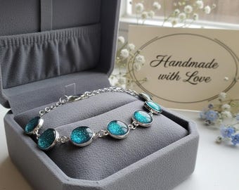 Resin Heart Bracelet  Handmade Glitter Jewelry  Romantic Gift for Her Unique Resin