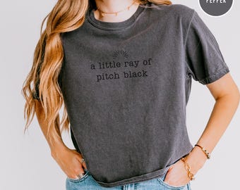 Little Ray of Pitch Black Comfort Colors Boxy T-shirt: crop top, maten S-2XL