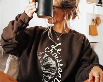 Croissant-sweater: Le Croissant French Paris-shirt Gildan-sweater