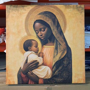 Arte em tela da Virgem Negra com o Menino. Arte de parede da Virgem Africana e Jesus Maria. Ícone religioso moderno, decoração espiritual da maternidade, presente cristão. imagem 5
