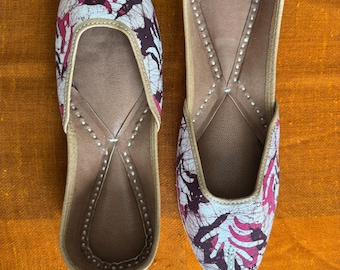 Tradional Jutti, mojari with batik design - women US size 8