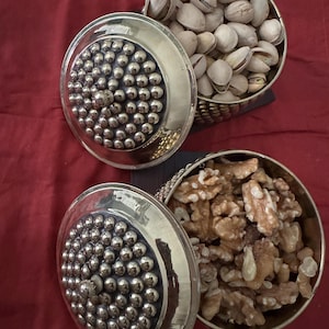 Dekorativa smycken Dibbi: Pooja Essentials, Hantverksförvaring, Presenter