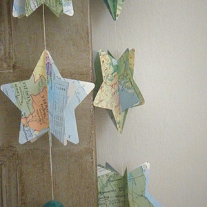 Móvil de papel con mapa, estrellas de mapa, móvil de estrellas de papel, decoración de papel, decoración infantil, móvil de estrellas, mapas, mapa vintage, libro vintage, regalo de viaje