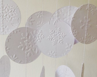 Snowflakes Paper Garland - Christmas Decoration - Scandi - Paper Garland - Party Decoration - Christmas Bunting - Holiday Decor -  Party