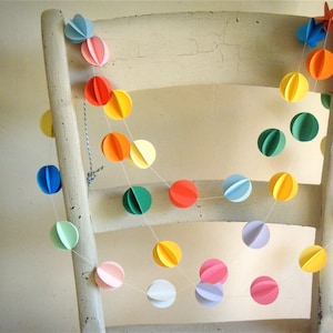 Ghirlanda di carta con pompon - Ghirlanda 3D - Decorazione per feste - Decorazione di carta - Decorazione di compleanno - Scegli la lunghezza