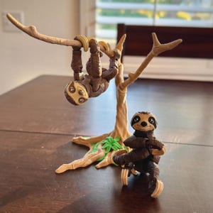 Articulated Sloth Animal Fidget Toy posable with moveable Joints, 3d printed - with optional tree!