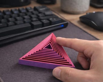 Collapsible Triangle Fidget Toy \ 3D Printed ADHD Desk Toy \ Geometric Stress Relief Gift for Adults