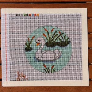 4&quot; canvas met ronde zwaan in vijver - 18 mesh